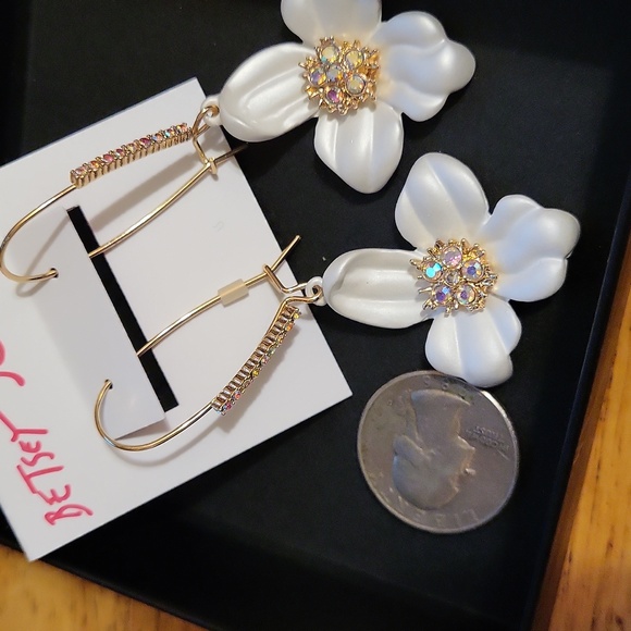Betsey Johnson gem flower dangle earrings - Picture 3 of 4